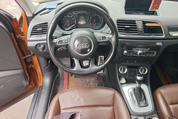 Used Audi Q3 2013 35 TFSI quattro Technology Edition Steering Wheel