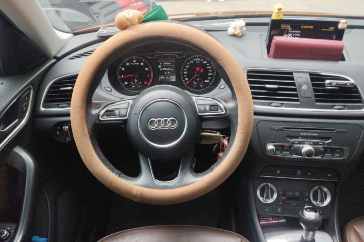 Used Audi Q3 2013 35 TFSI quattro Technology Edition Steering Wheel