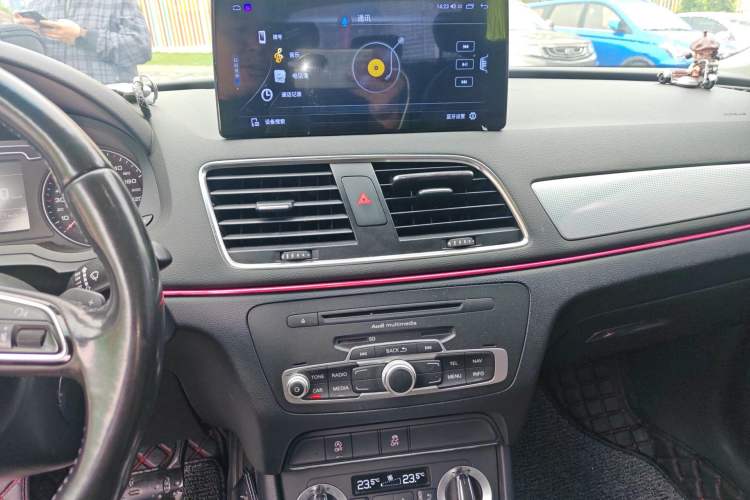 Used Audi Q3 2013 35 TFSI Comfort Model Audio And AC Panel