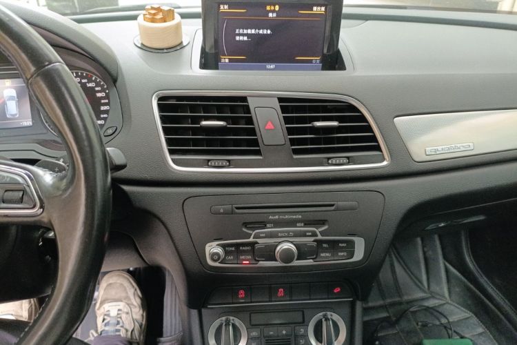 Used Audi Q3 2013 35 TFSI quattro Technology Edition Audio And AC Panel