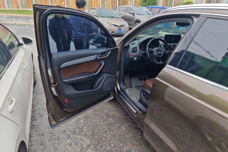 Used Audi Q3 2013 35 TFSI Comfort Model Driver Seat