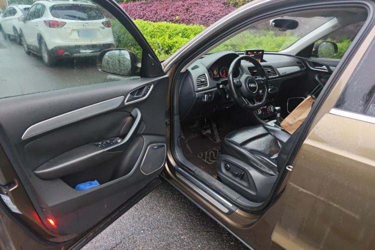 Used Audi Q3 2013 35 TFSI quattro Luxury Model Driver Seat