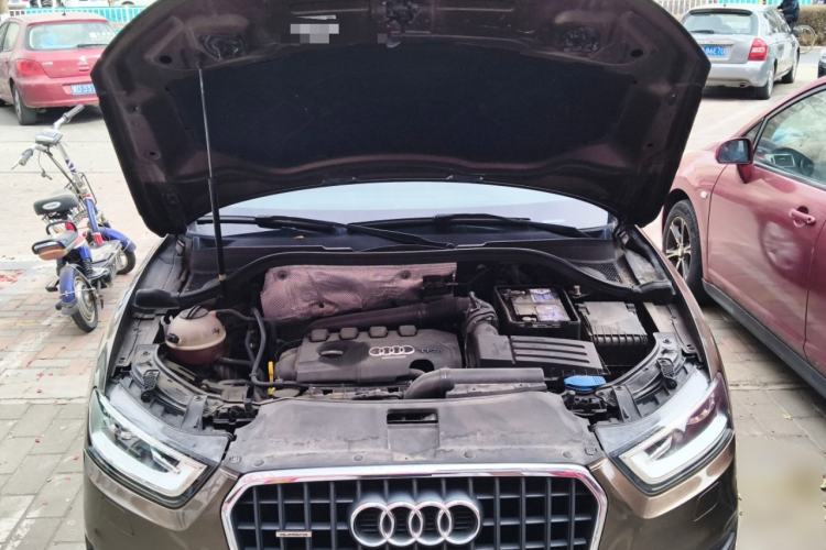 Used Audi Q3 2013 35 TFSI quattro Technology Edition Engine Bay