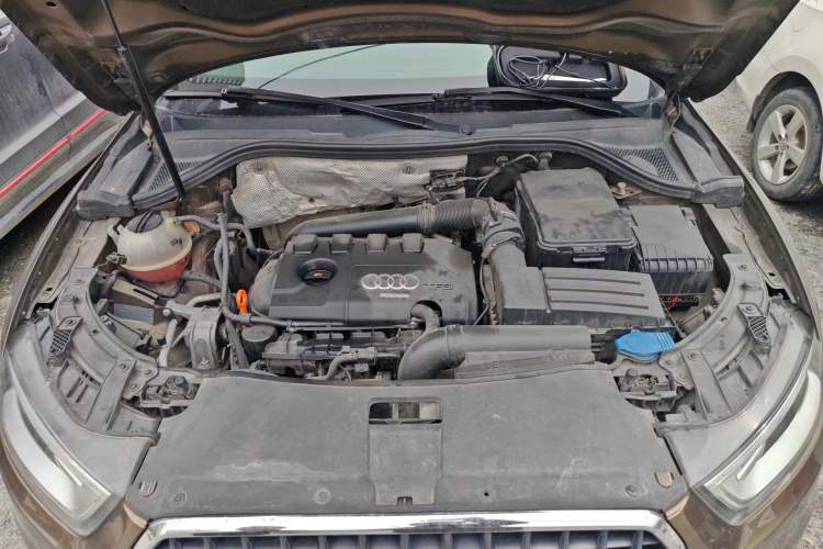 Used Audi Q3 2013 35 TFSI Comfort Model Engine Bay