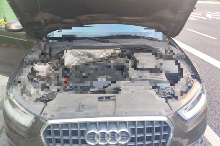 Used Audi Q3 2013 35 TFSI Comfort Model Engine Bay