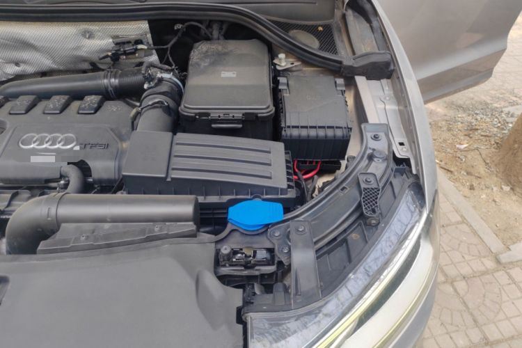 Used Audi Q3 2013 35 TFSI Comfort Model Engine Bay Left