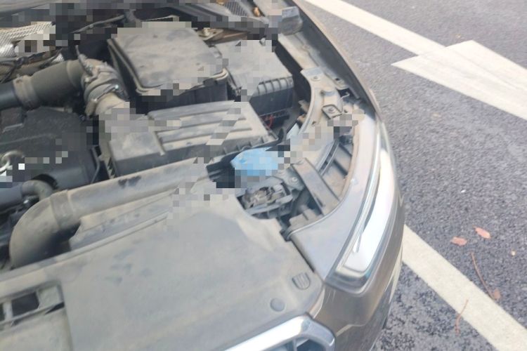 Used Audi Q3 2013 35 TFSI Comfort Model Engine Bay Left