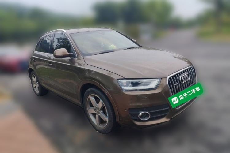 Used Audi Q3 2013 40 TFSI quattro Luxury Model Front Right 45 Deg