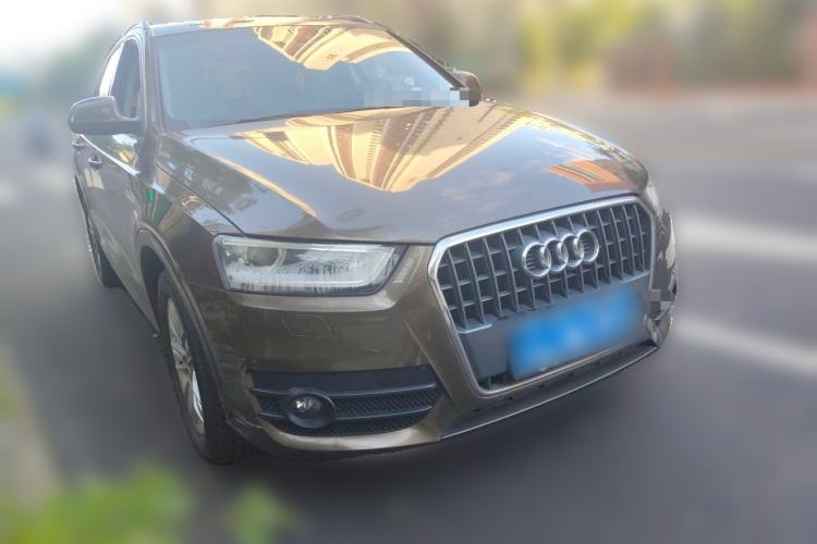 Used Audi Q3 2013 35 TFSI Comfort Model Front Right 45 Deg