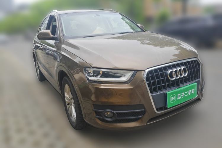 Used Audi Q3 2013 35 TFSI Comfort Model Front Right 45 Deg