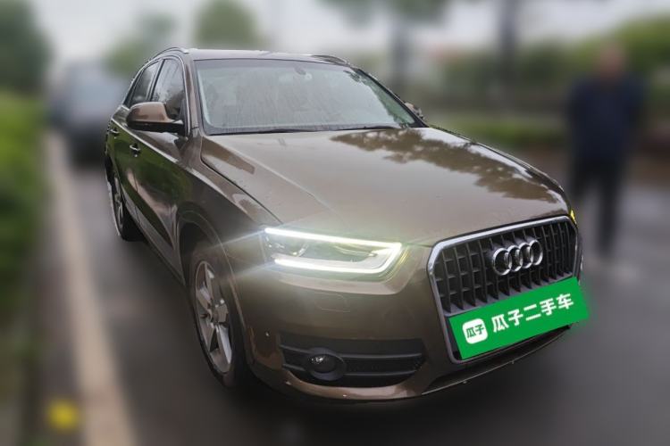Used Audi Q3 2013 35 TFSI quattro Luxury Model Front Right 45 Deg