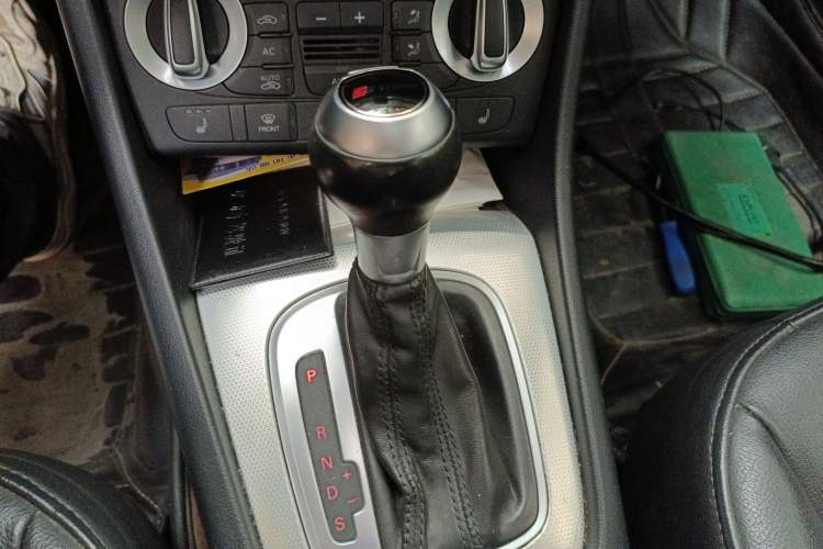Used Audi Q3 2013 35 TFSI quattro Technology Edition Gear Lever