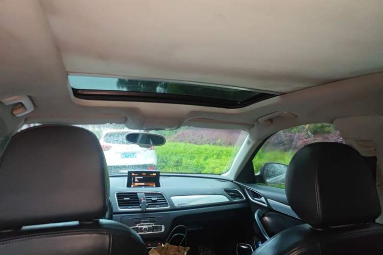 Used Audi Q3 2013 35 TFSI quattro Luxury Model Headliner