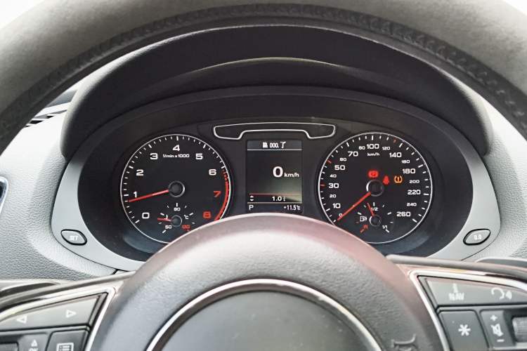Used Audi Q3 2013 35 TFSI quattro Technology Edition Instrument Cluster