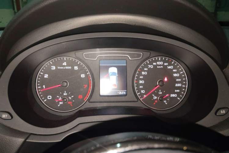 Used Audi Q3 2013 35 TFSI quattro Technology Edition Instrument Cluster