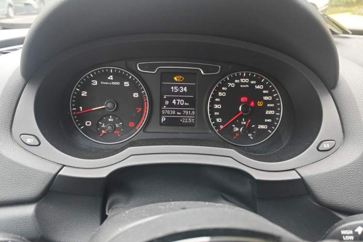 Used Audi Q3 2013 35 TFSI Comfort Model Instrument Cluster