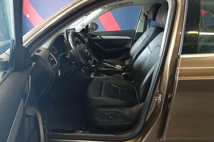 Used Audi Q3 2013 35 TFSI Comfort Model Left Front Seat