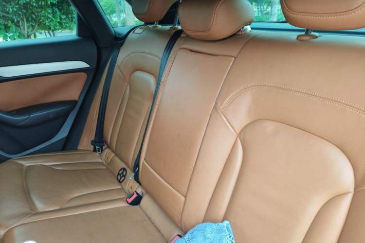 Used Audi Q3 2013 40 TFSI quattro Luxury Model Left Rear Seat