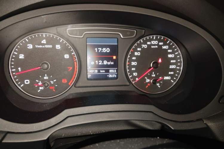 Used Audi Q3 2013 35 TFSI quattro Technology Edition Odometer Close Up