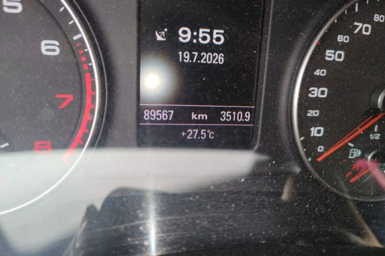 Used Audi Q3 2013 40 TFSI quattro Luxury Model Odometer Close Up