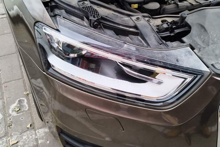 Used Audi Q3 2013 35 TFSI quattro Technology Edition Right Front Headlight