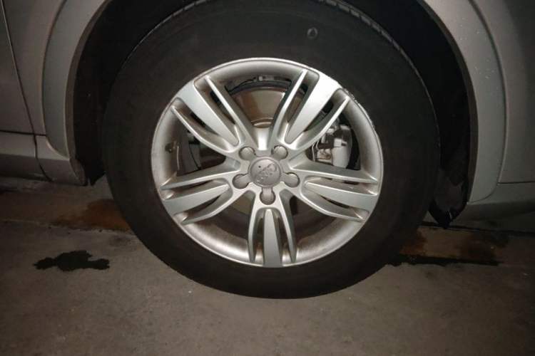 Used Audi Q3 2013 35 TFSI quattro Technology Edition Right Front Wheel Hub