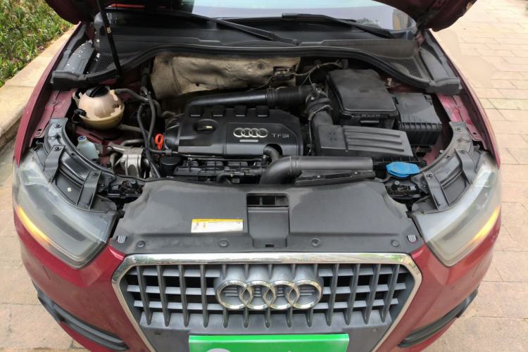 Used Audi Q3 2013 35 TFSI Ambition Edition Engine Bay