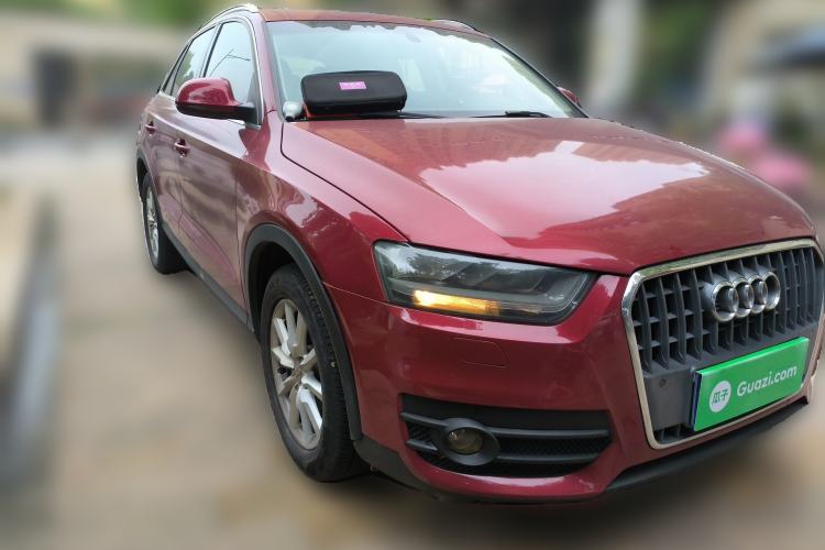 Used Audi Q3 2013 35 TFSI Ambition Edition Front Right 45 Deg