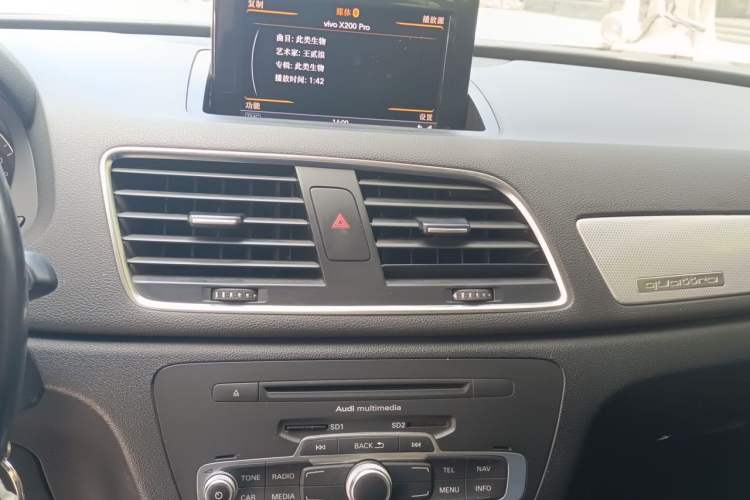 Used Audi Q3 2013 35 TFSI quattro Technology Edition Audio And AC Panel