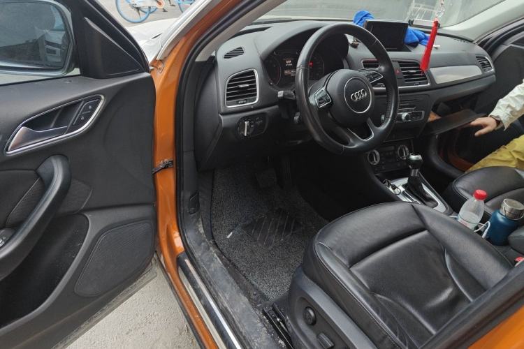 Used Audi Q3 2013 35 TFSI Comfort Model Driver Seat