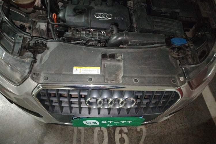 Used Audi Q3 2013 35 TFSI Ambition Edition Engine Bay