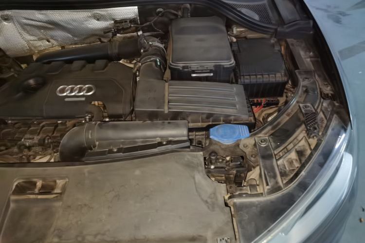 Used Audi Q3 2013 35 TFSI quattro Technology Edition Engine Bay Left