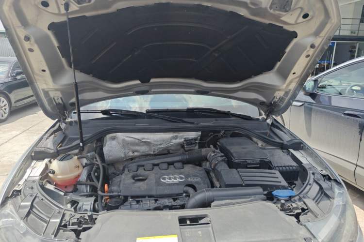 Used Audi Q3 2013 35 TFSI Ambition Edition Engine Bay