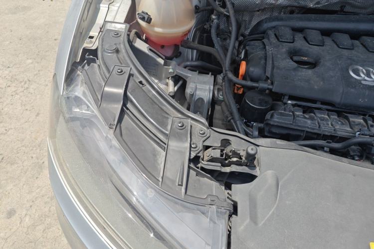 Used Audi Q3 2013 35 TFSI Ambition Edition Engine Bay Right