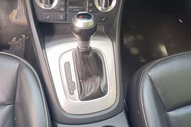 Used Audi Q3 2013 35 TFSI quattro Technology Edition Gear Lever