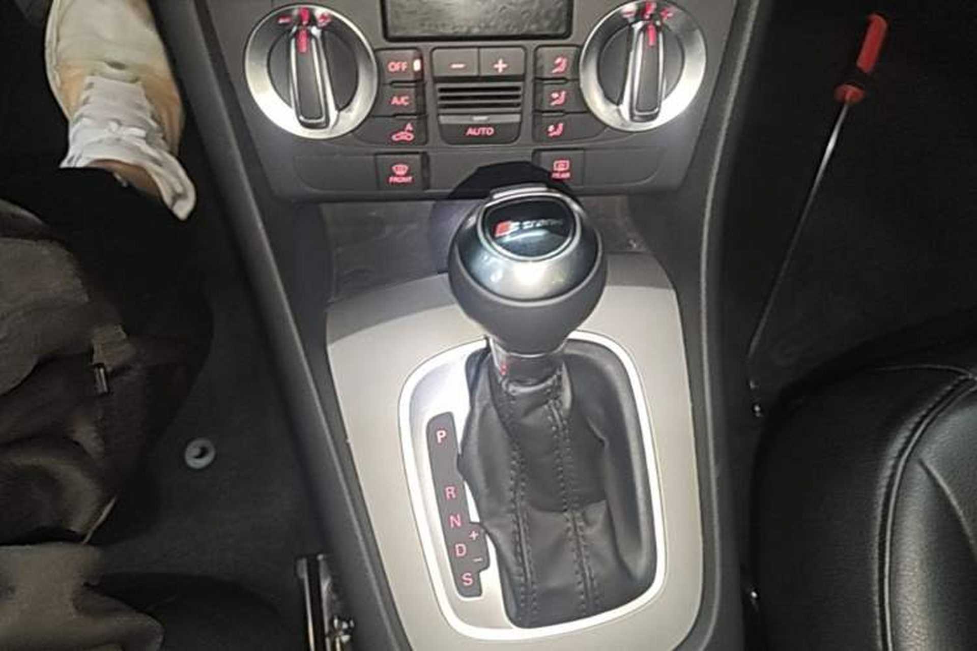 Used Audi Q3 2013 35 TFSI Ambition Edition Gear Lever