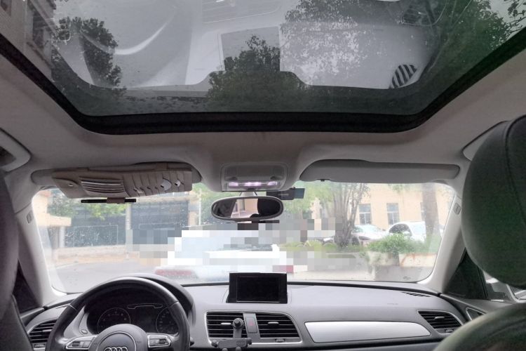 Used Audi Q3 2013 35 TFSI Comfort Model Headliner
