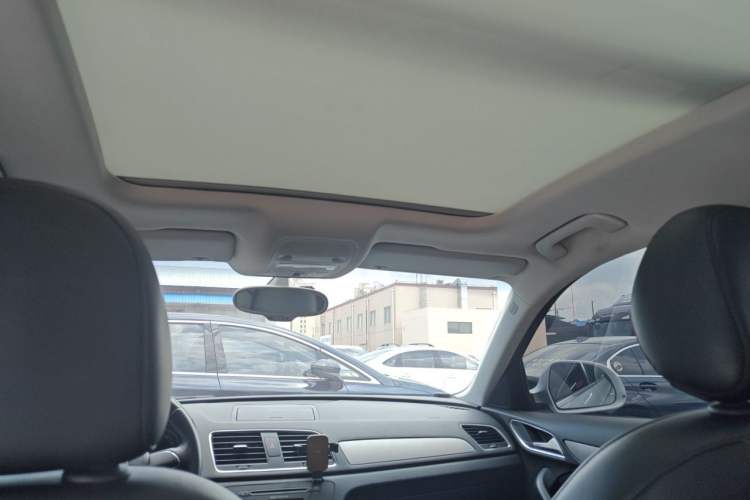 Used Audi Q3 2013 35 TFSI Ambition Edition Headliner