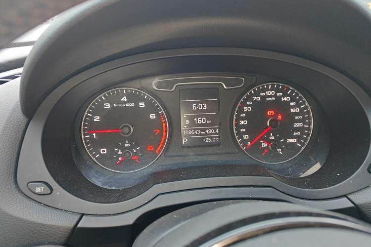 Used Audi Q3 2013 35 TFSI Comfort Model Instrument Cluster