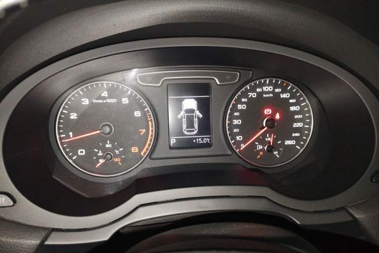 Used Audi Q3 2013 35 TFSI Ambition Edition Instrument Cluster