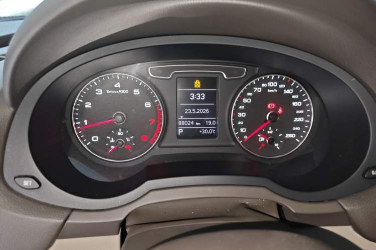 Used Audi Q3 2013 35 TFSI Ambition Edition Instrument Cluster