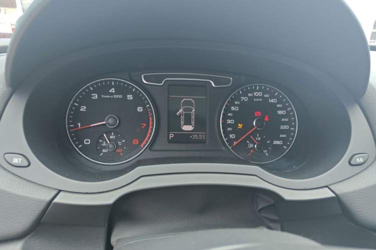 Used Audi Q3 2013 35 TFSI Ambition Edition Instrument Cluster