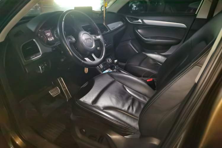 Used Audi Q3 2013 35 TFSI quattro Technology Edition Left Front Seat