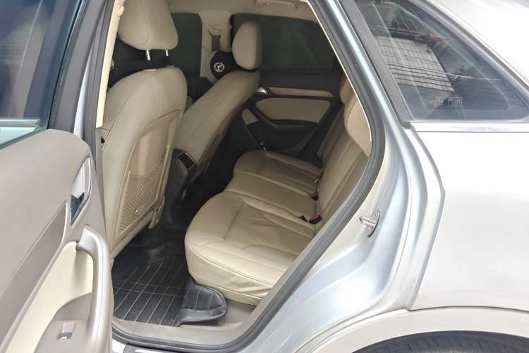 Used Audi Q3 2013 35 TFSI Ambition Edition Left Rear Seat