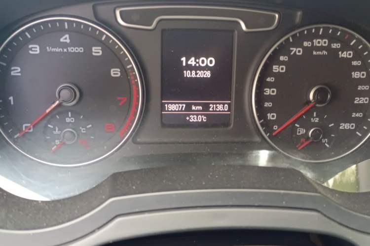Used Audi Q3 2013 35 TFSI quattro Technology Edition Odometer Close Up