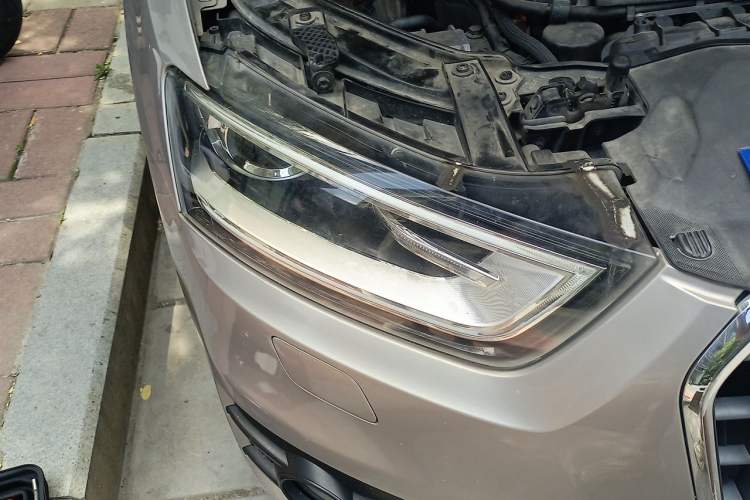 Used Audi Q3 2013 35 TFSI quattro Technology Edition Right Front Headlight