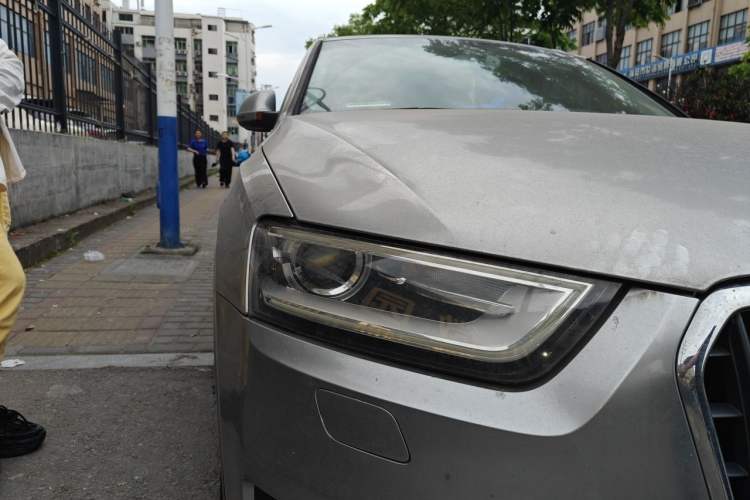 Used Audi Q3 2013 35 TFSI Comfort Model Right Front Headlight