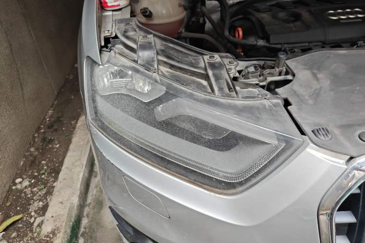 Used Audi Q3 2013 35 TFSI Ambition Edition Right Front Headlight