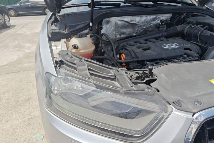 Used Audi Q3 2013 35 TFSI Ambition Edition Right Front Headlight