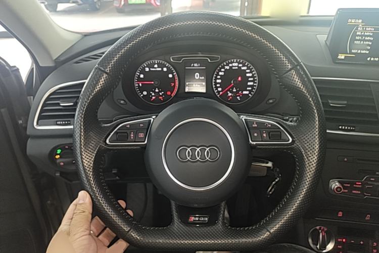 Used Audi Q3 2013 35 TFSI Ambition Edition Steering Wheel
